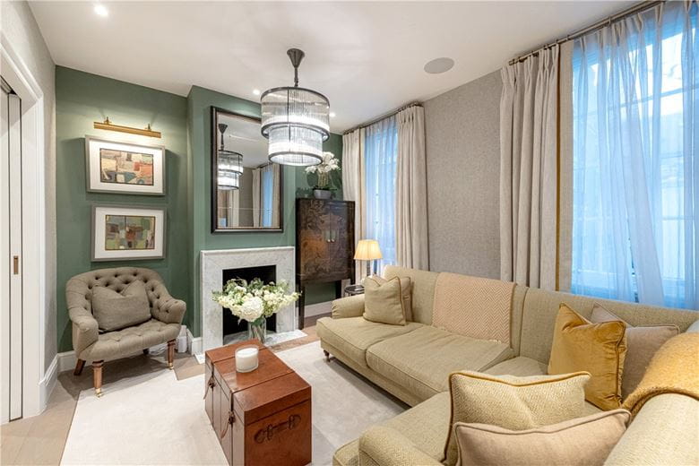 3 bedroom flat, Shepherd Street, Mayfair W1J - Available