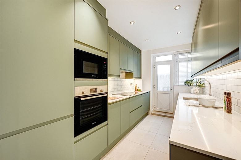 2 bedroom flat, Stafford Court, High Street Kensington W8 - Under Offer