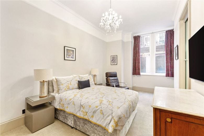 2 bedroom flat, Bickenhall Street, Marylebone W1U - Let Agreed