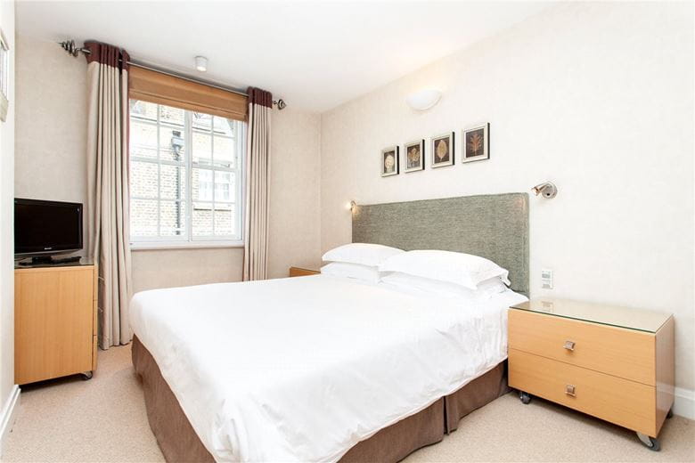 2 bedroom flat, St Christopher's Place, Marylebone W1U - Available