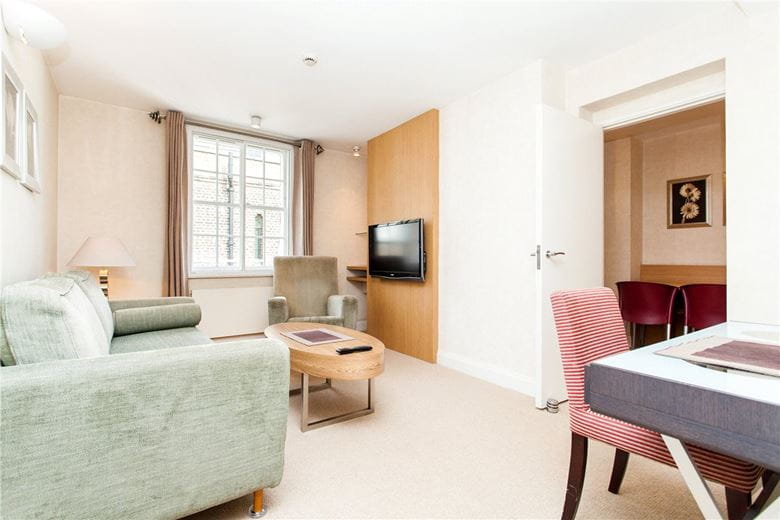 2 bedroom flat, St Christopher's Place, Marylebone W1U - Available