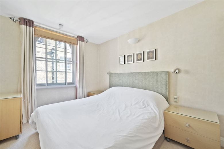 2 bedroom flat, St Christopher's Place, Marylebone W1U - Available