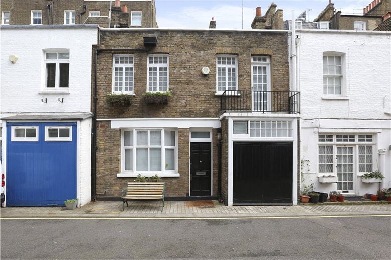 2 bedroom house, Gloucester Place Mews, Marylebone W1U - Available