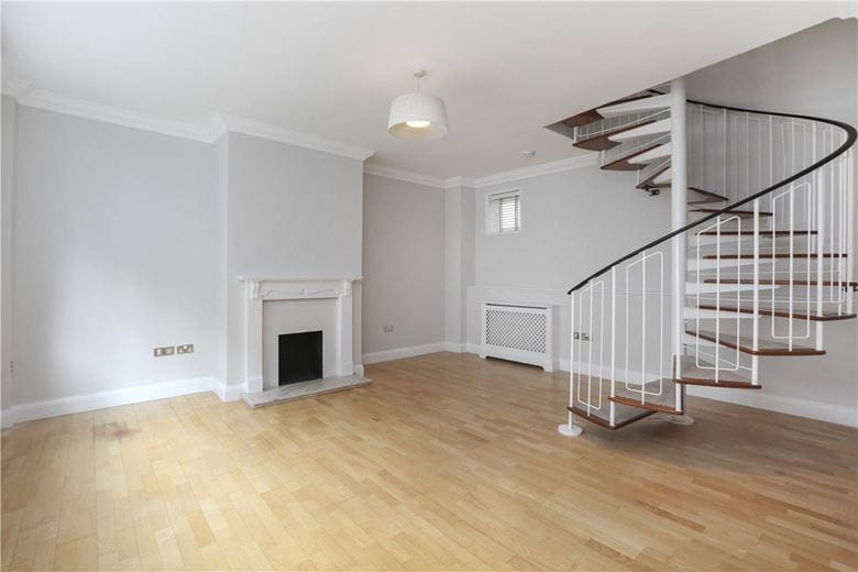 2 bedroom house, Gloucester Place Mews, Marylebone W1U - Available