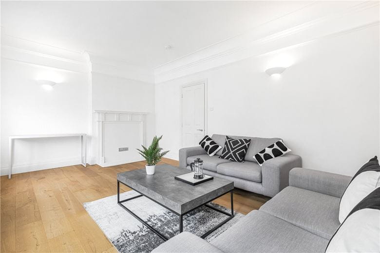 2 bedroom flat, Marylebone High Street, Marylebone W1U - Available