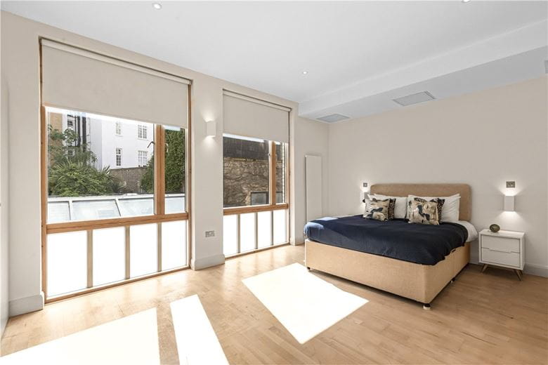 2 bedroom flat, Marylebone High Street, Marylebone W1U - Let Agreed