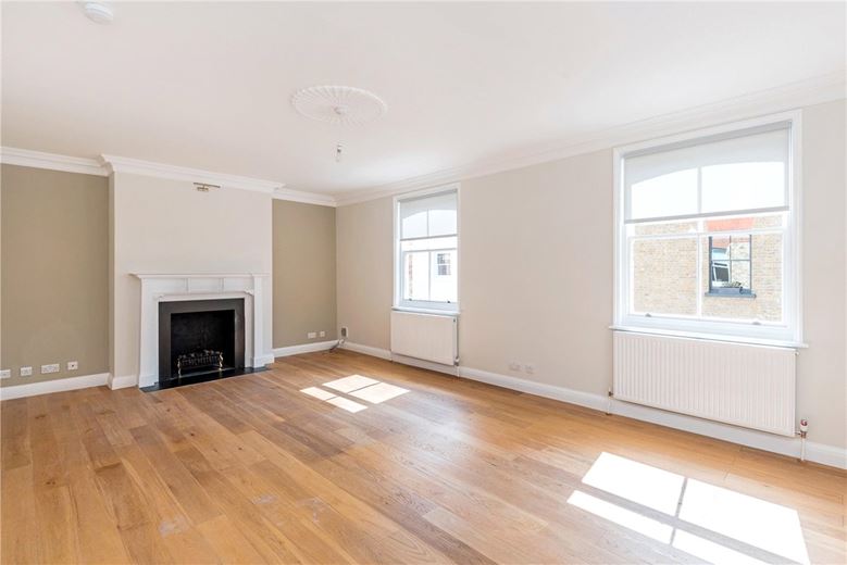 3 bedroom house, Weymouth Mews, Marylebone W1G - Available