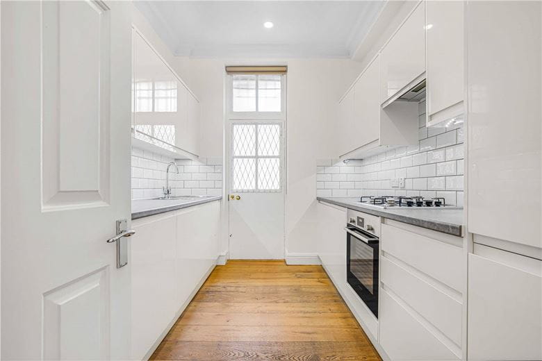 3 bedroom flat, New Cavendish Street, Marylebone W1G - Available