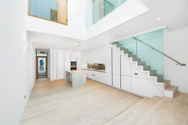 3 bedroom house, Rodmarton Street, Marylebone W1U - Available