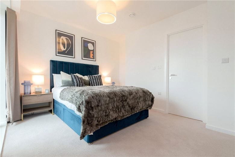 3 bedroom flat, Heartwell Avenue, London E16 - Let Agreed