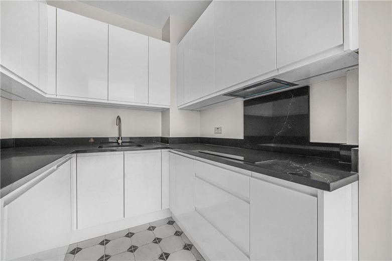 2 bedroom flat, Portland Place, London W1B - Available