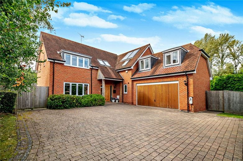 5 bedroom house, Water Street, Hampstead Norreys RG18 - Available