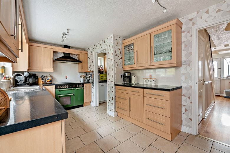 4 bedroom house, Cowslip Crescent, Thatcham RG18 - Available