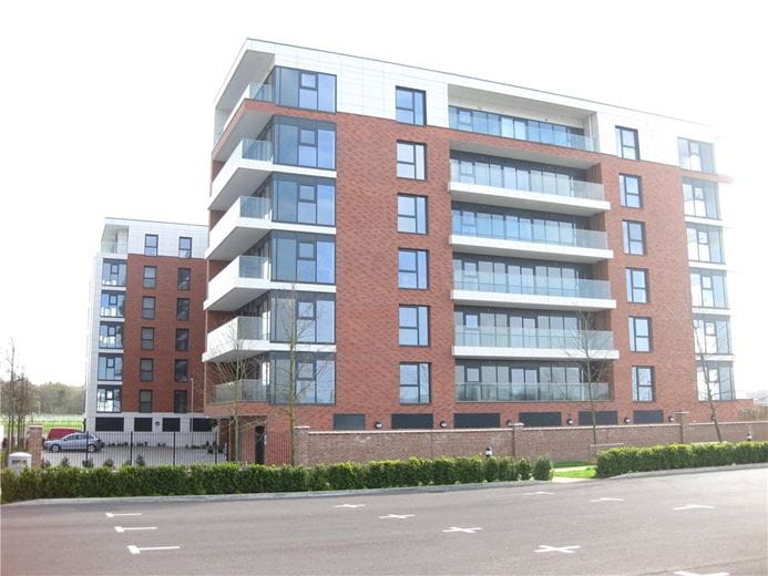 1 bedroom flat, Kingman Way, Newbury RG14 - Available