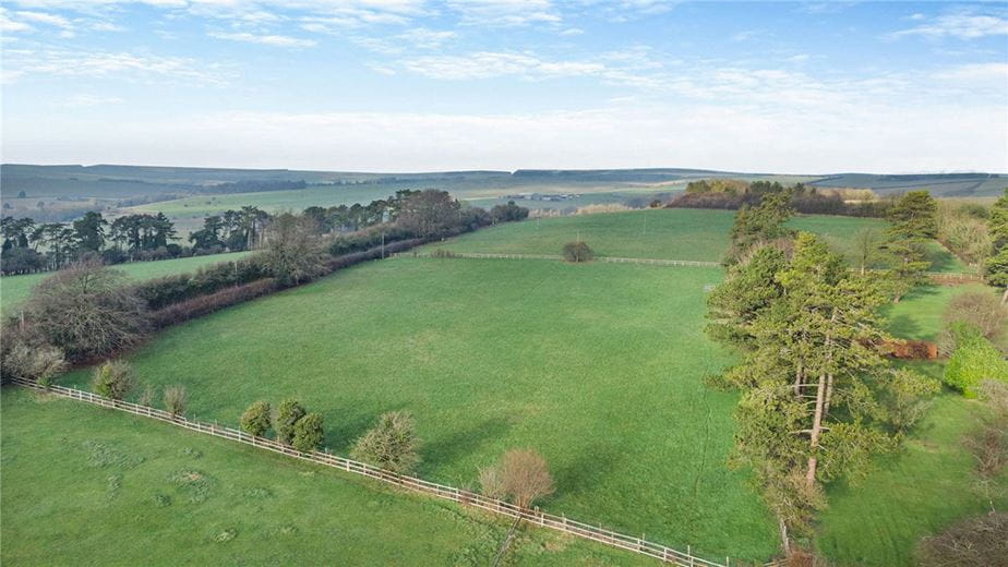 4 bedroom bungalow, Sheepdrove, Lambourn RG17 - Available