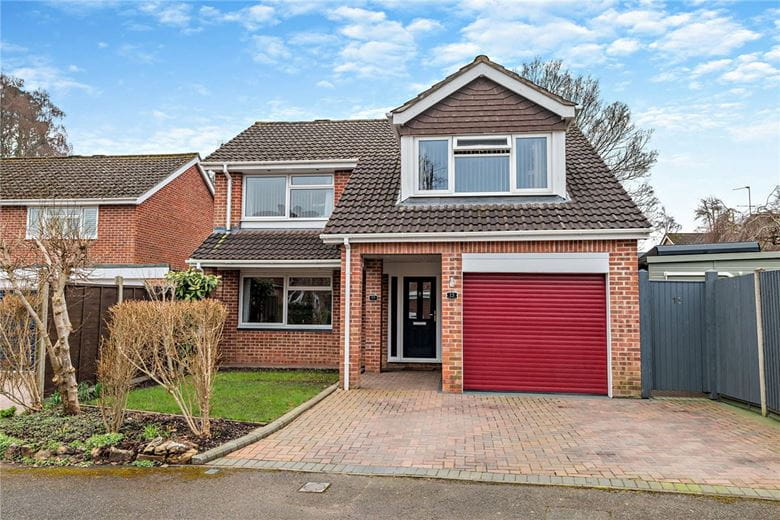 3 bedroom house, Charmwood Close, Newbury RG14 - Available