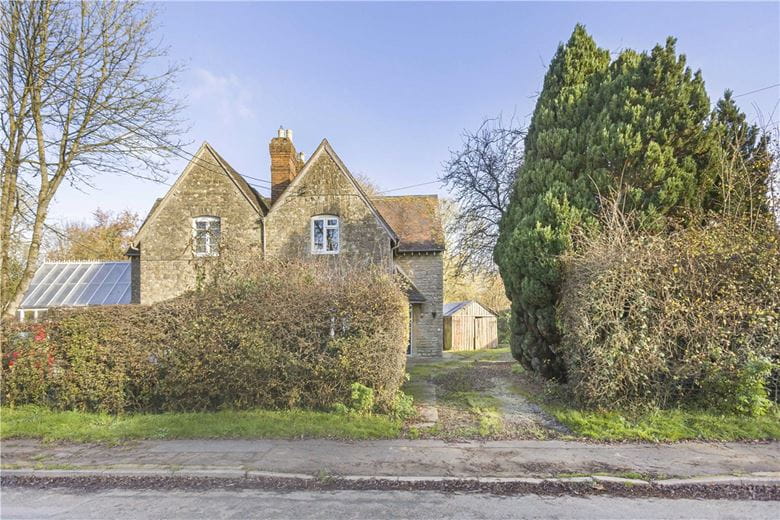 3 bedroom cottage, Station Road, South Leigh OX29 - Available