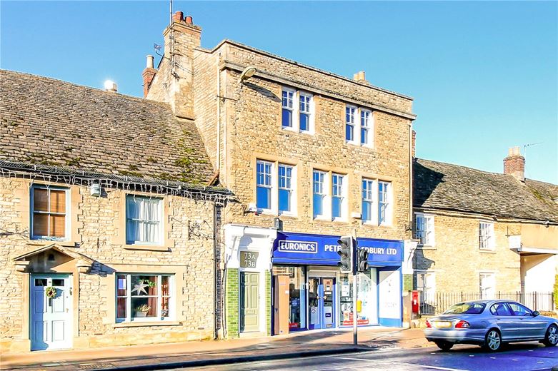 2 bedroom flat, High Street, Witney OX28 - Available