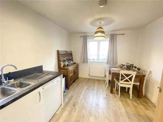 3 bedroom house, Wheatfield Drive, Witney OX29 - Available