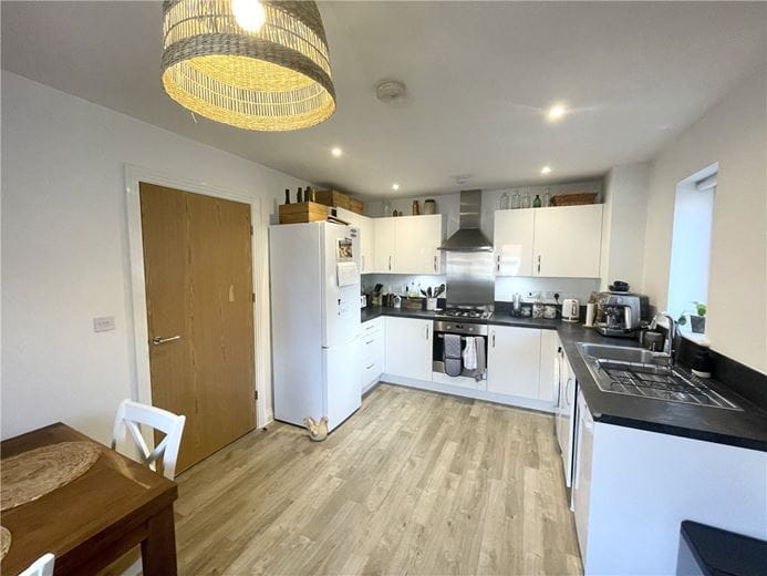 3 bedroom house, Wheatfield Drive, Witney OX29 - Available