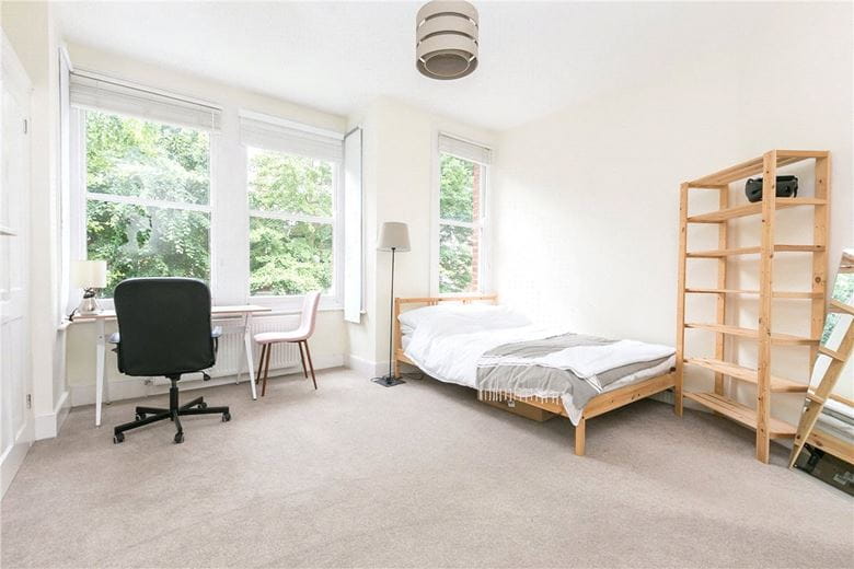 2 bedroom flat, Fielding Road, London W4 - Available