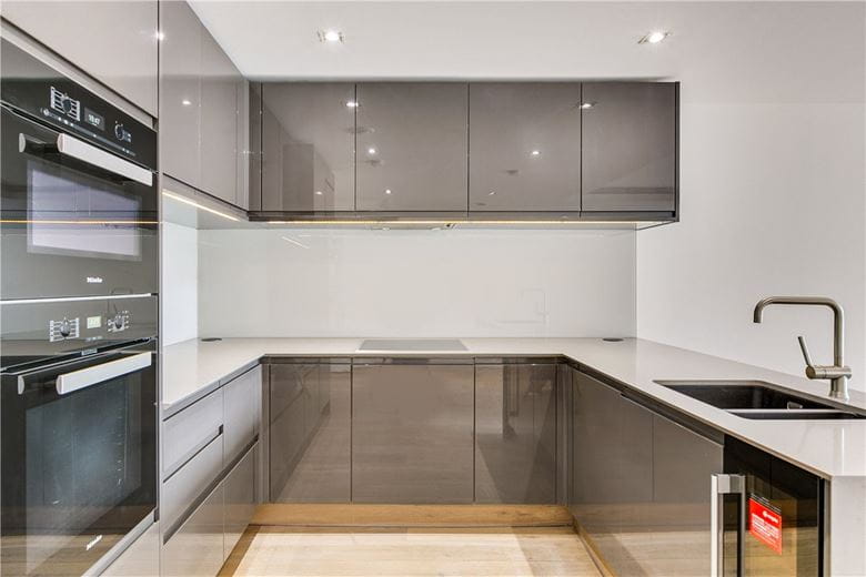 2 bedroom flat, Landau Apartments, 72 Farm Lane SW6 - Let Agreed