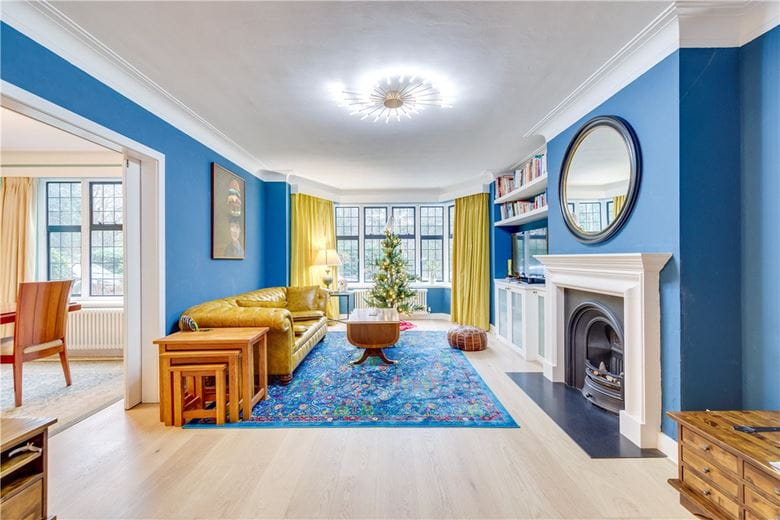 4 bedroom flat, Portsmouth Road, London SW15 - Available