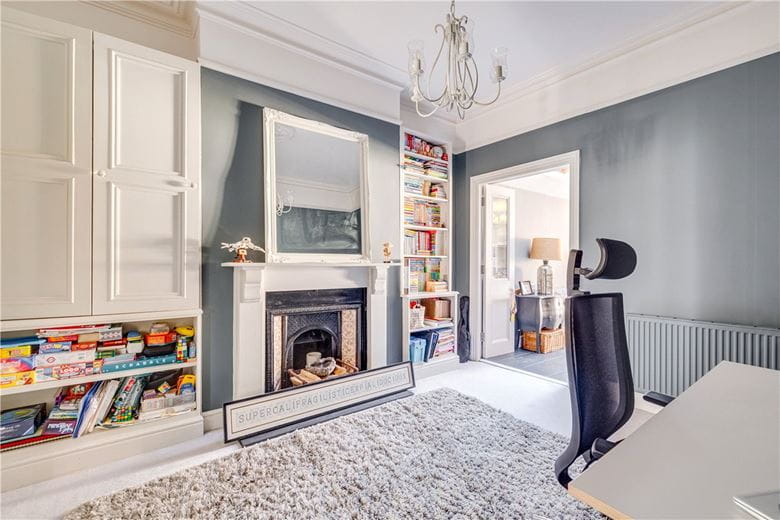 4 bedroom house, Elsenham Street, London SW18 - Available