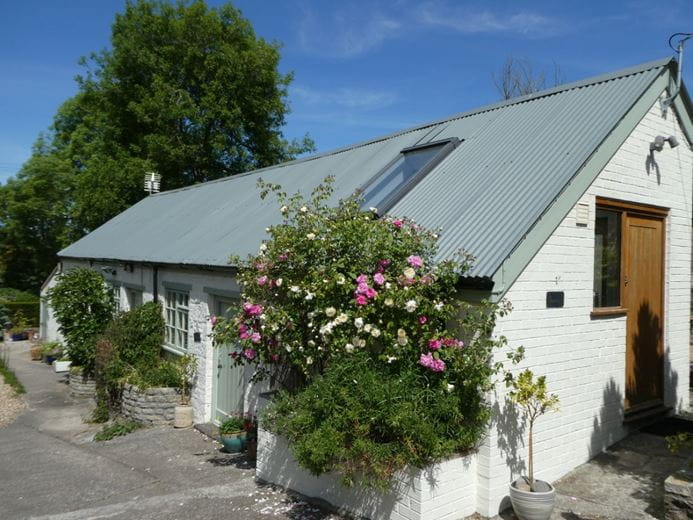 7 bedroom house, Church Farm & Barns, School Lane TA11 - Available