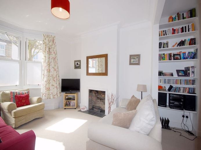 3 bedroom house, Langroyd Road, London SW17