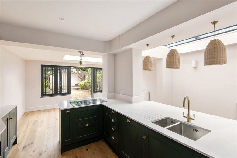 4 bedroom house, Wiseton Road, London SW17