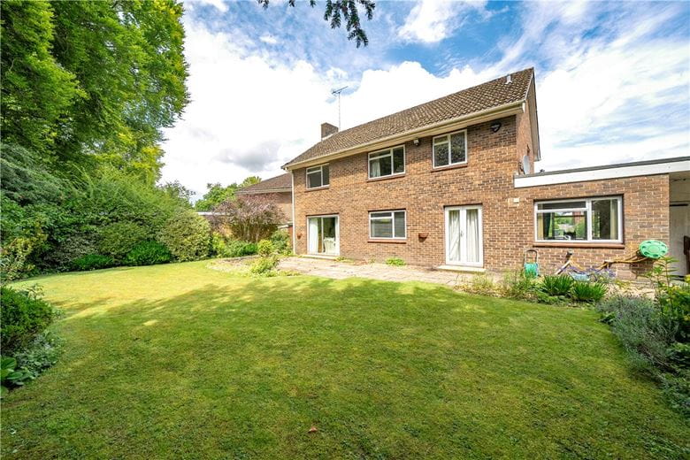 4 bedroom house, Silwood Close, Winchester SO22 - Available