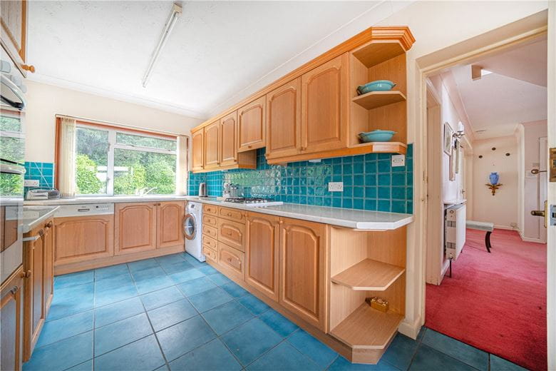 4 bedroom house, Silwood Close, Winchester SO22 - Available