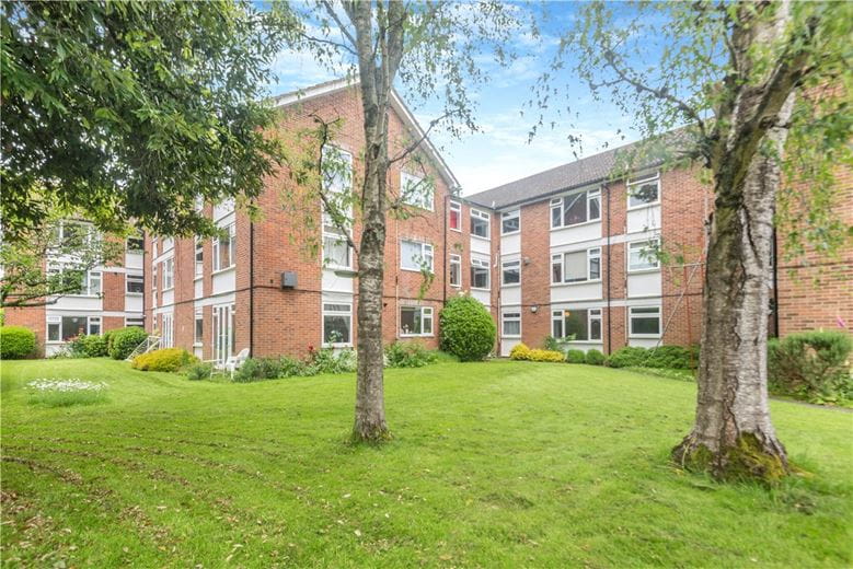 2 bedroom flat, Norman Road, Winchester SO23 - Sold STC