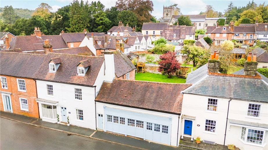 5 bedroom house, East Street, Hambledon PO7 - Available