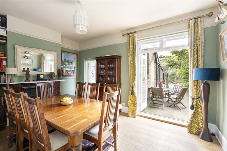 3 bedroom house, Nottingham Road, London SW17 - Available