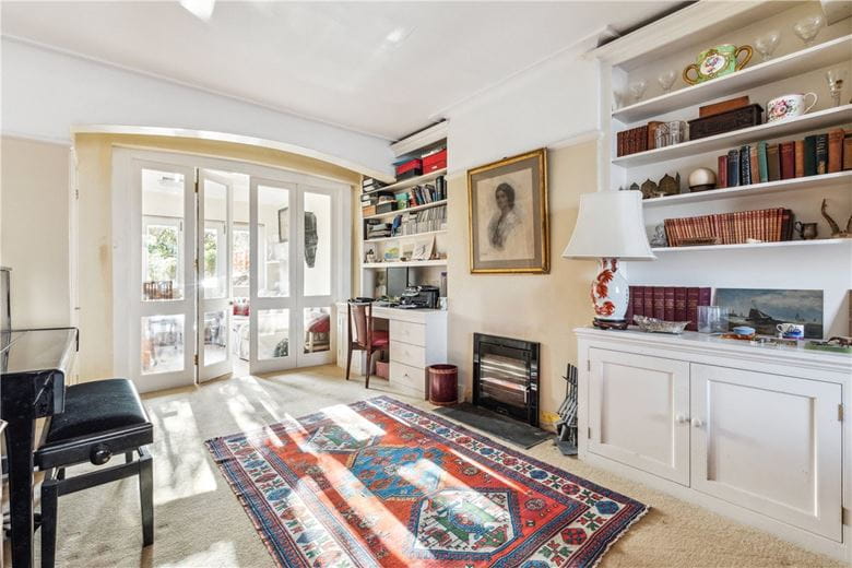 4 bedroom house, Magdalen Road, London SW18 - Available