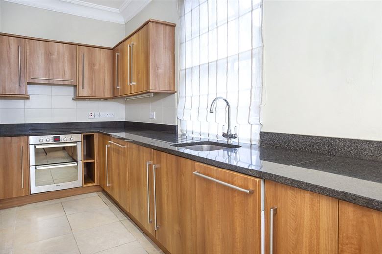 2 bedroom flat, Heworth Croft, York YO31