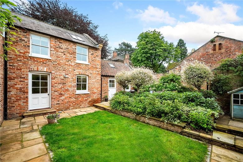 5 bedroom house, Bilton-in-Ainsty, York YO26 - Available